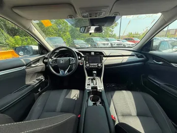 2021 Honda Civic - image 9