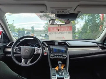 2020 Honda Civic - image 9