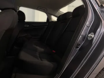 2021 Honda Civic - image 15