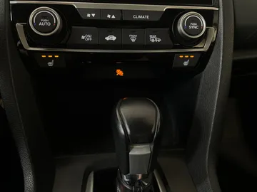 2021 Honda Civic - image 23