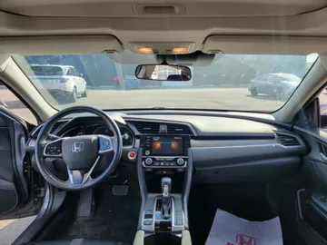 2021 Honda Civic - image 7