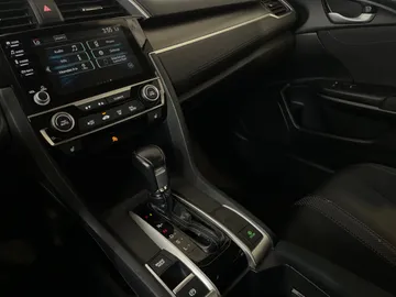 2021 Honda Civic - image 19