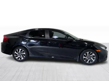 2018 Honda Civic - image 2