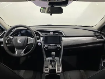2018 Honda Civic - image 4