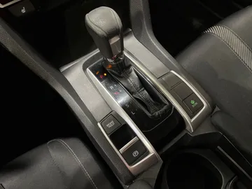 2018 Honda Civic - image 27