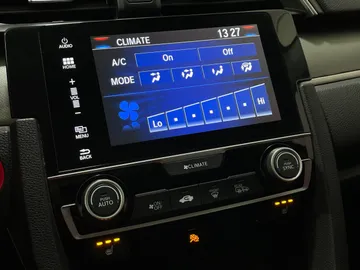 2018 Honda Civic - image 21