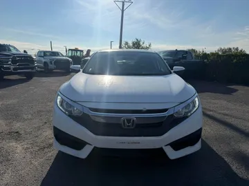 2018 Honda Civic - image 2