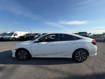 2018 Honda Civic - image 4