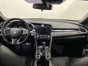2020 Honda Civic - image 4