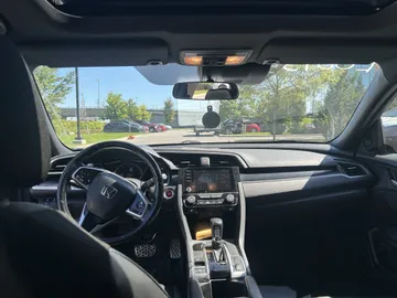 2020 Honda Civic - image 9