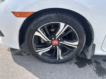 2018 Honda Civic - image 7