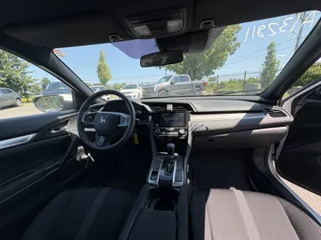 2020 Honda Civic - image 9