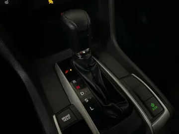 2020 Honda Civic - image 22