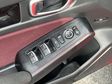 2023 Honda Civic - image 26