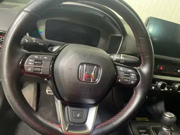 2022 Honda Civic Si Sedan - image 17