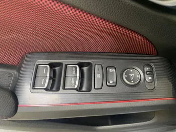 2022 Honda Civic Si Sedan - image 25