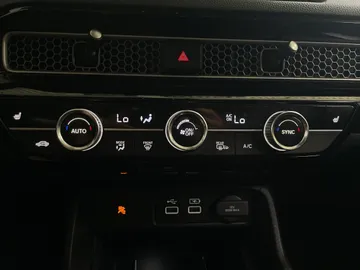 2022 Honda Civic - image 24