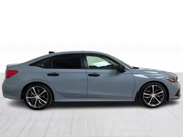 2023 Honda Civic - image 2