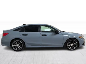 2023 Honda Civic - image 2