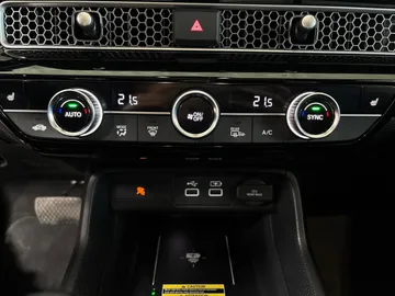 2023 Honda Civic - image 24