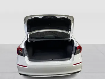 2024 Honda Civic - image 13
