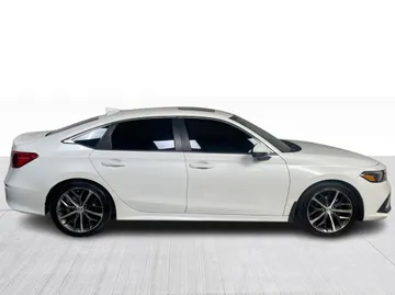 2024 Honda Civic - image 2