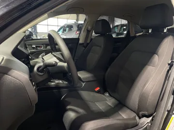 2023 Honda Civic - image 3