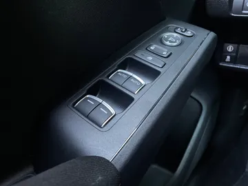 2023 Honda Civic - image 22