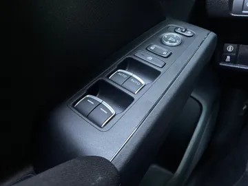 2023 Honda Civic - image 22