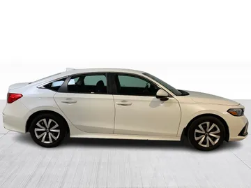 2022 Honda Civic - image 9