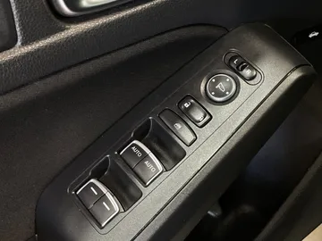 2022 Honda Civic - image 21