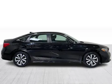 2022 Honda Civic - image 2
