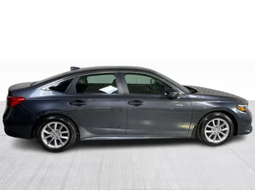 2022 Honda Civic - image 2