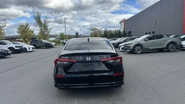 2024 Honda Civic - image 4