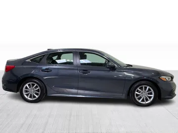 2024 Honda Civic - image 2