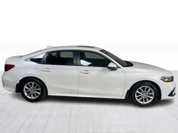 2022 Honda Civic - image 2