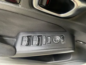 2022 Honda Civic - image 24