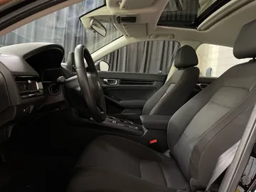 2024 Honda Civic - image 3