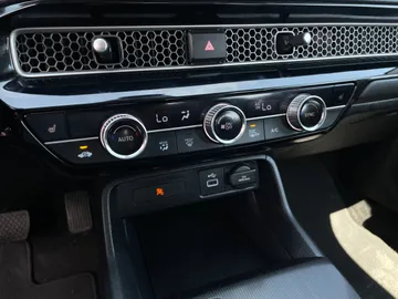 2024 Honda Civic - image 21