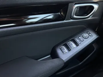2024 Honda Civic - image 23