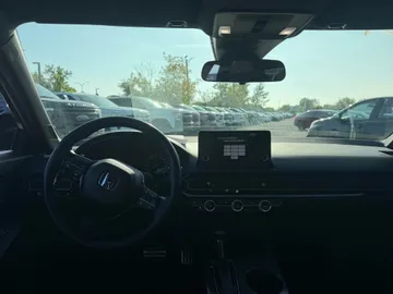 2022 Honda Civic - image 9