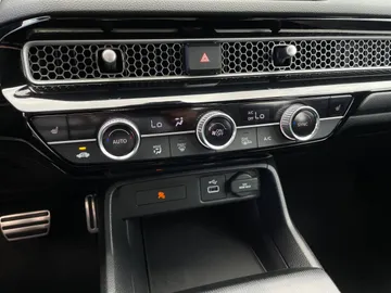 2024 Honda Civic - image 21