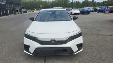 2024 Honda Civic - image 2