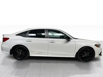 2022 Honda Civic - image 2