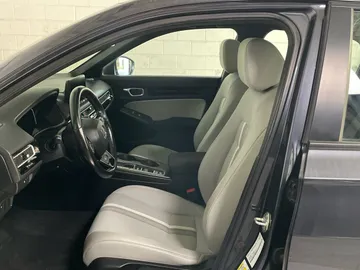 2025 Honda Civic Sedan Hybrid - image 3