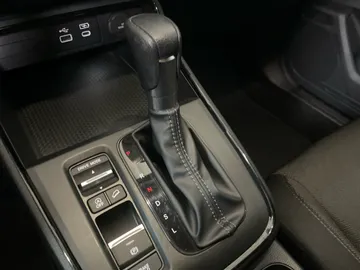 2025 Honda CR-V - image 25