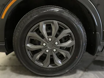 2025 Honda CR-V - image 6