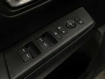 2025 Honda CR-V - image 21