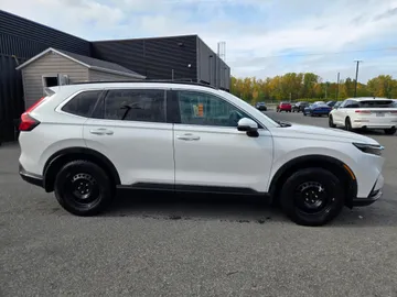 2023 Honda CR-V - image 6