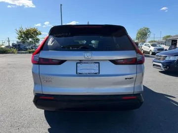 2025 Honda CR-V - image 6